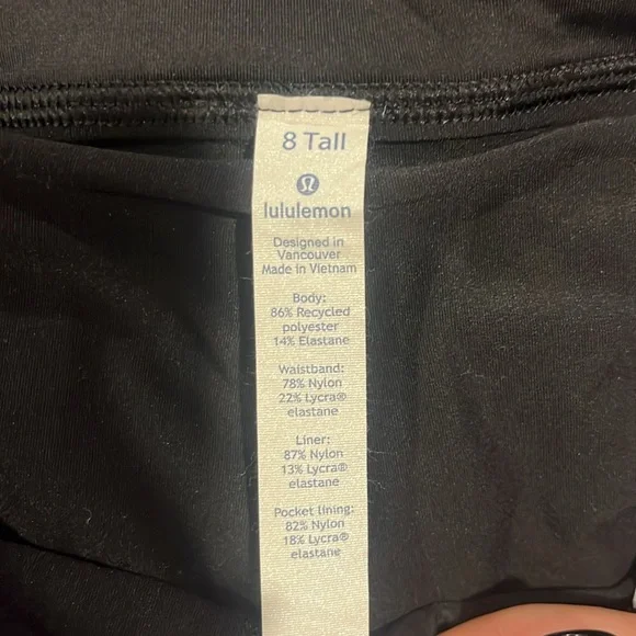 Amazing condition lululemon skirt - Picture 2 of 3